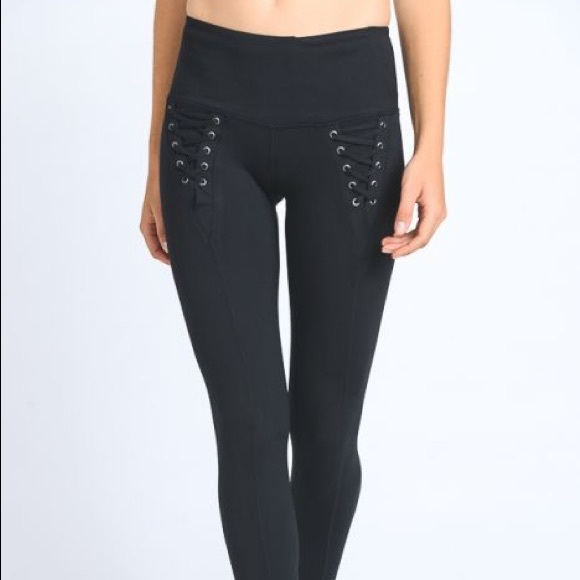 NWT🍁 Highwaist Front Lace-Up Leggings - Picture 3 of 10